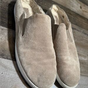 Vince Suede Shearling-Lined Slip-On Sneakers Men’s‎ 11 Taupe